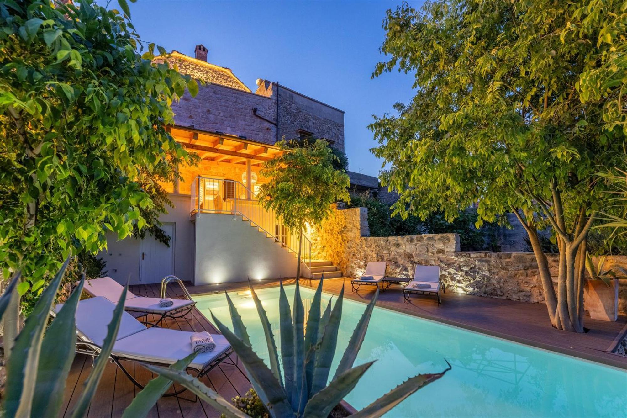 Dvor Pitve Villas Jelsa  Cameră foto